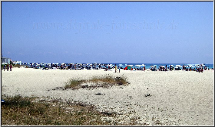 Punta_Prima_01.jpg - Der überfüllte Strand von Punta Prima